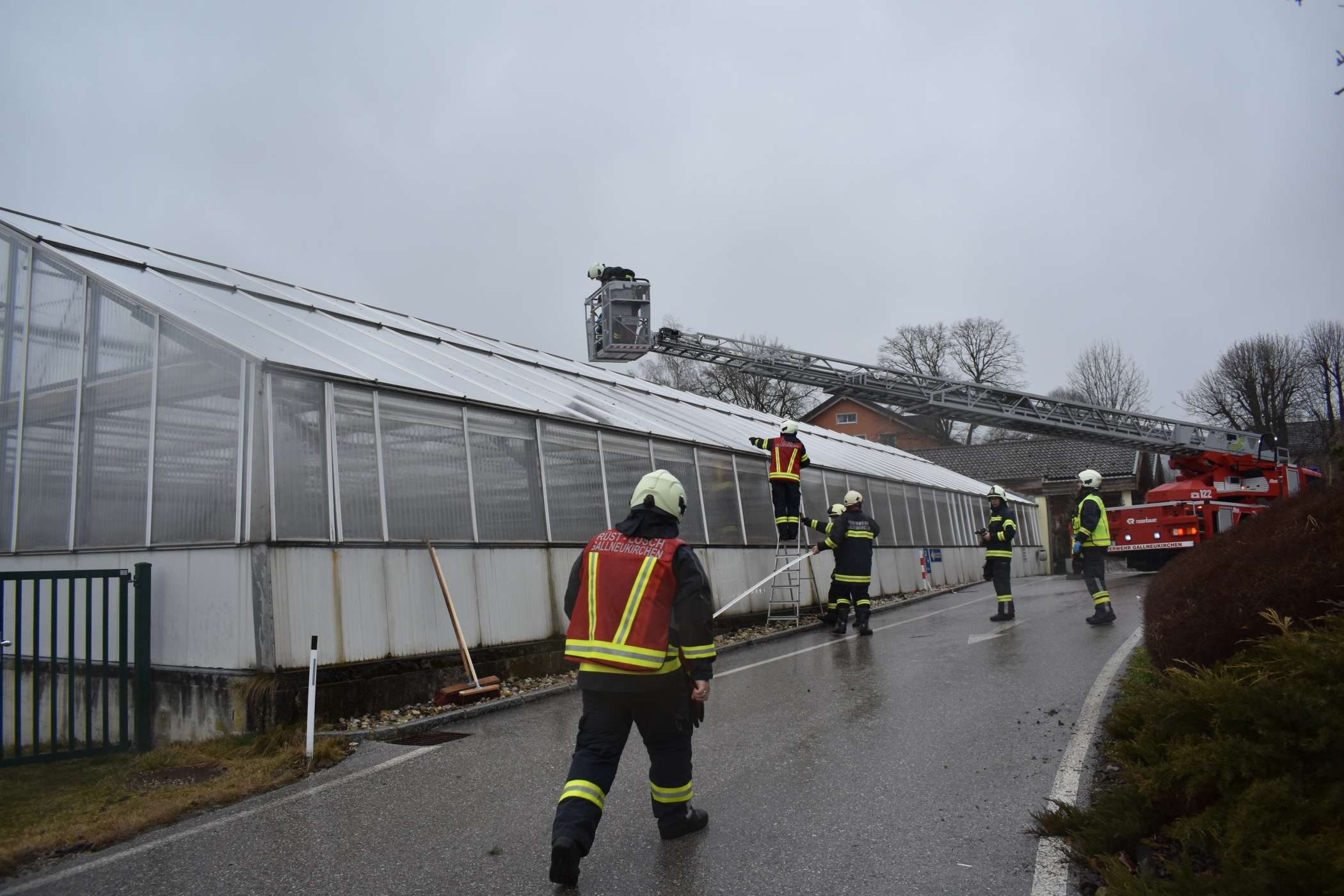 Sabine hält Feuerwehrleute auf Trab!