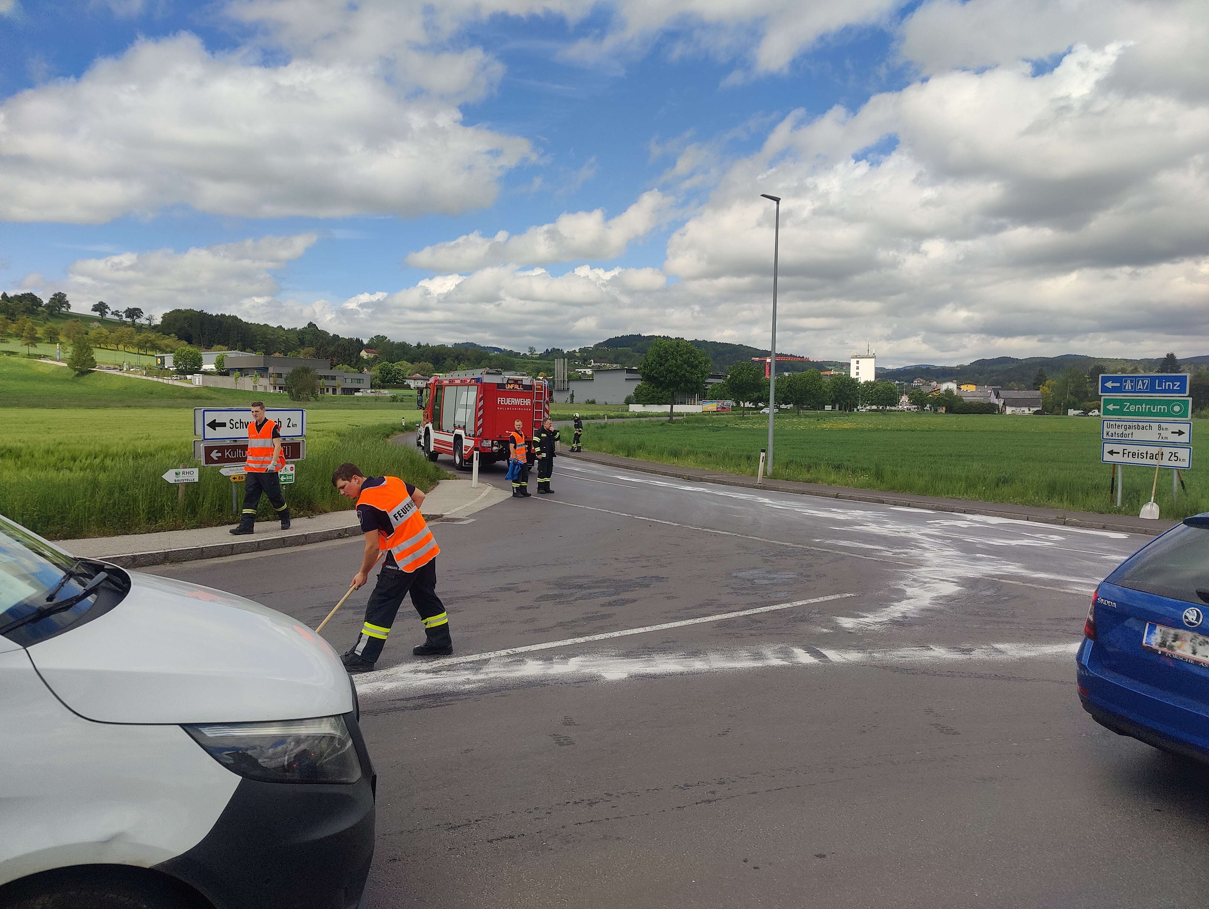 Verkehrsunfall Aufräumarbeiten in Gallneukirchen